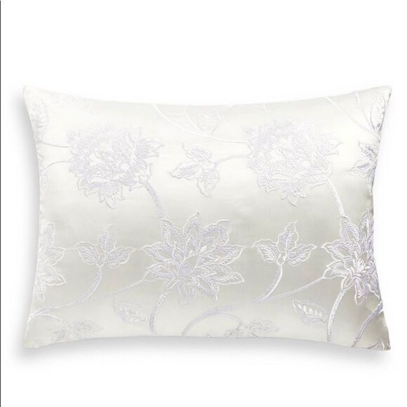 Hotel Collection Classic Jacobean Embroidered Queen Sham. NWT - Picture 1 of 6